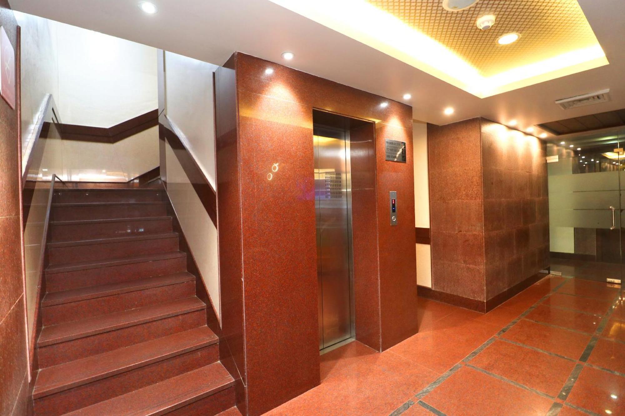Hotel Leela Grande Karnāl Zewnętrze zdjęcie