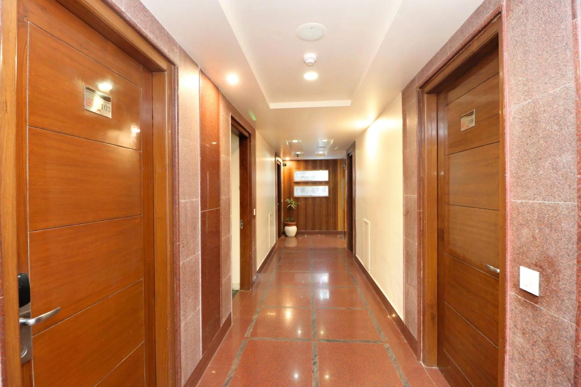 Hotel Leela Grande Karnāl Zewnętrze zdjęcie